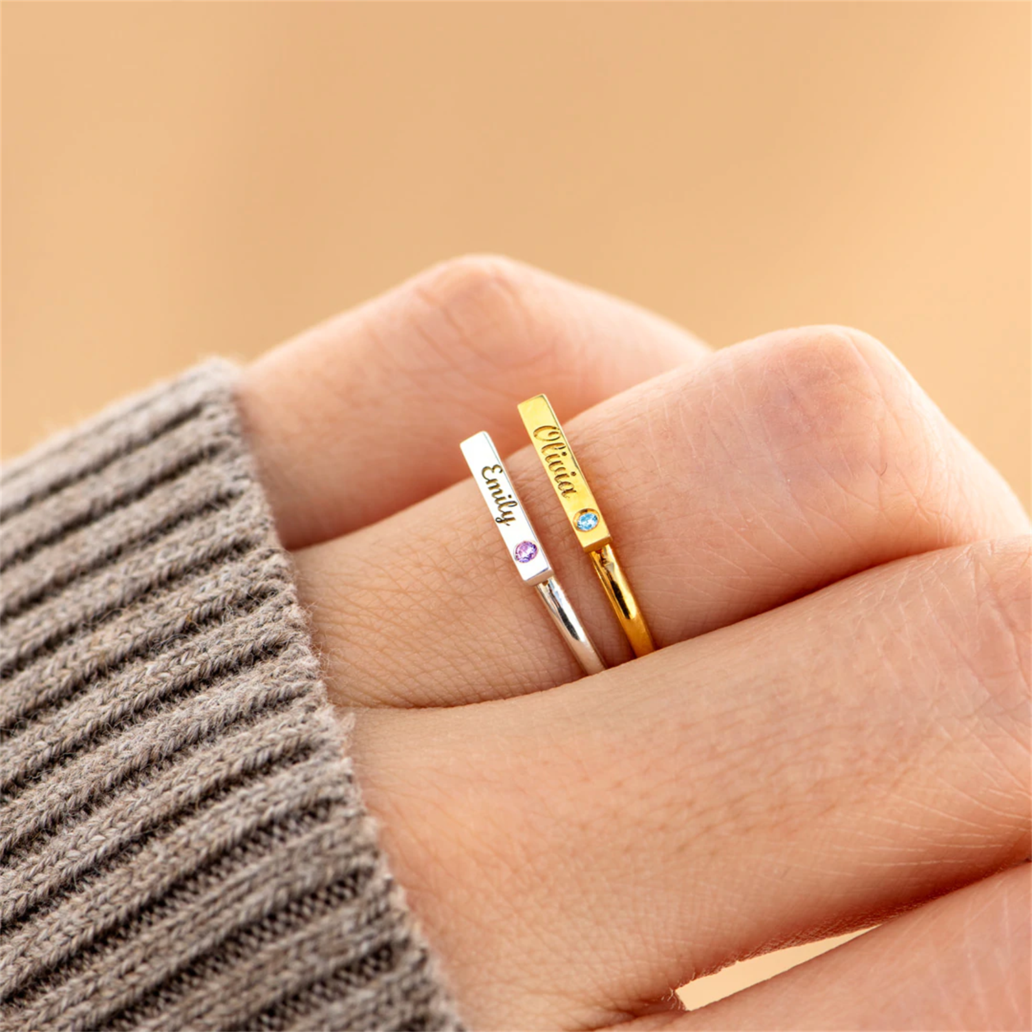 PERSONALIZED ENGRAVED MINIMALI - đánh giá và giá Initial Ring Custom